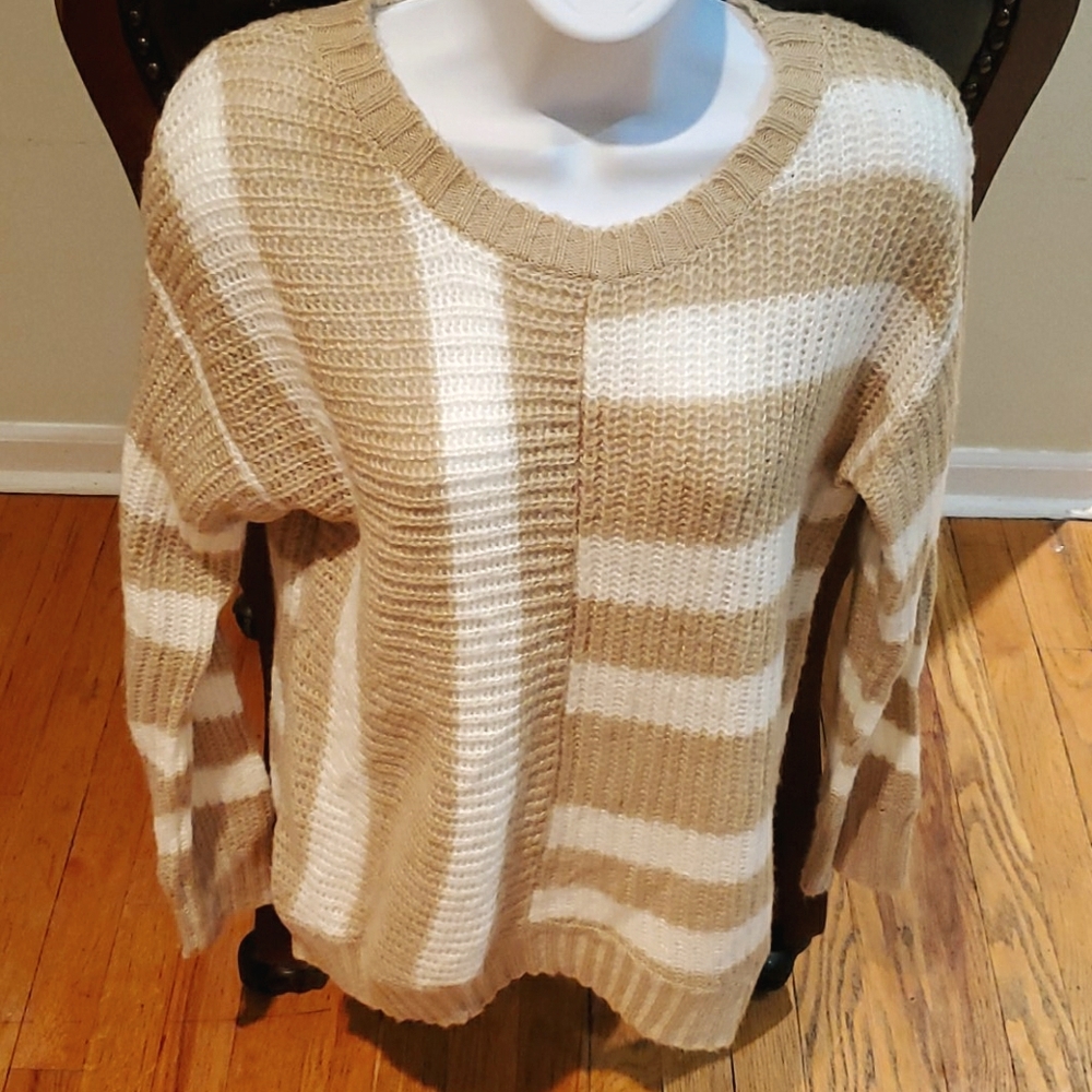 EUC Large Tan & White Sweater